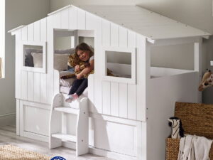 Acorn Treehouse Midsleeper