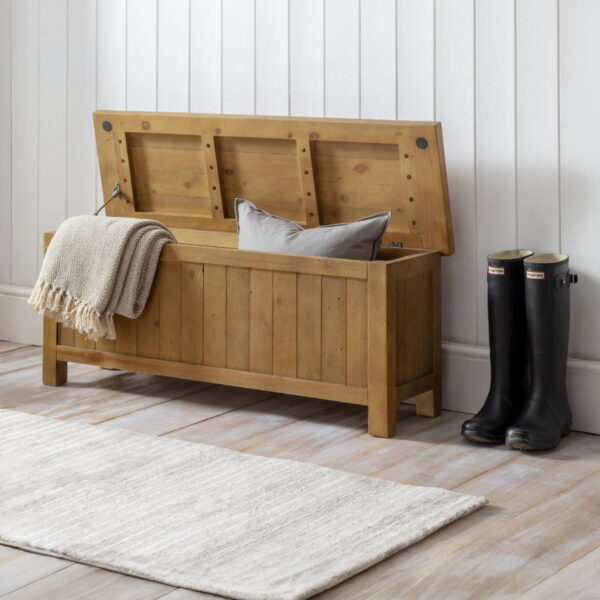 Aspen Storage Bench - Rough Sawn Pine
