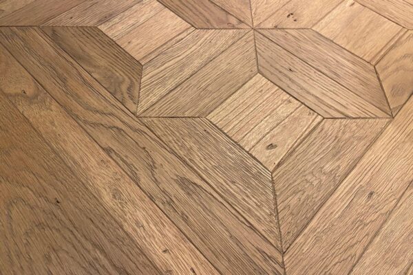 Hardwick Dining Table - Oak