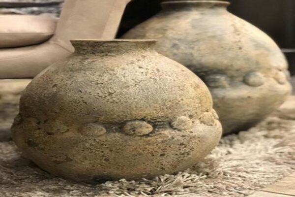 Medium Buttoned Pot - Sand