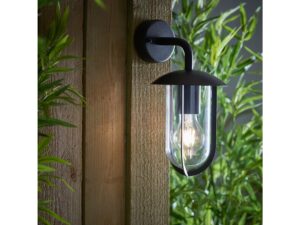 Quinn Outdoor Light