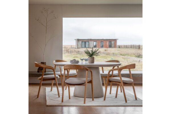 Pedra Round Dining Table