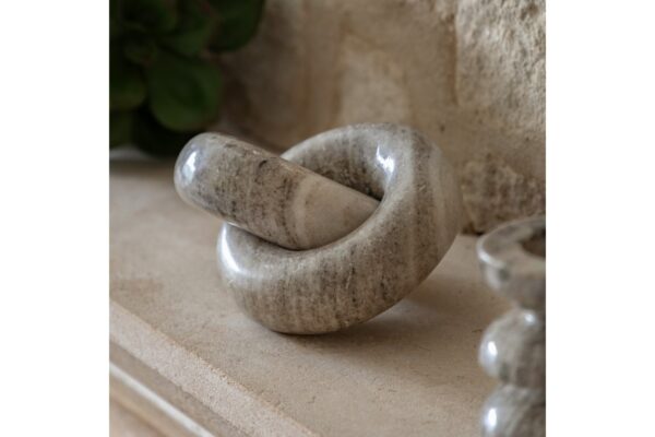 Avila Link Marble Circle