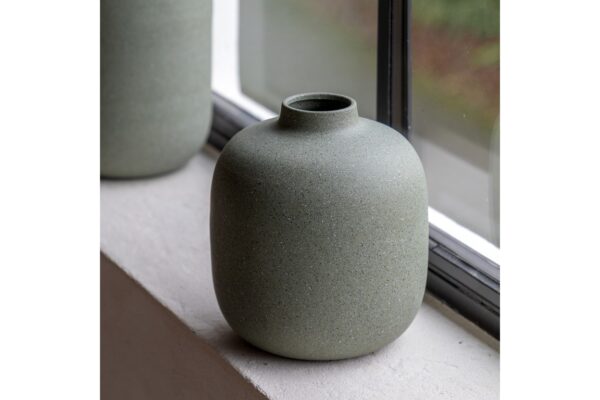 DF-GAL-5056693591573-featured Goa Cast Metal Vase