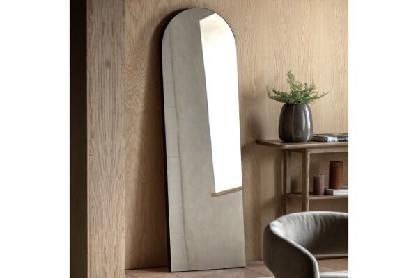 Tokyo Leaner Mirror Black