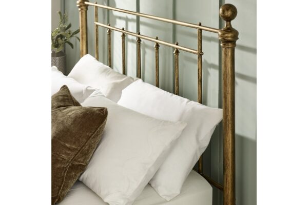 Aurelia Metal Bed