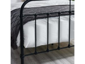 Logan Metal Bed - 135 cm