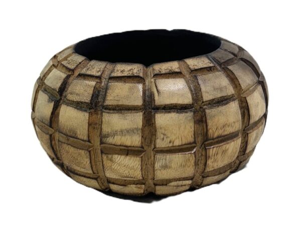 page_5219.jpg Flores - Crocodile Bowl - Small