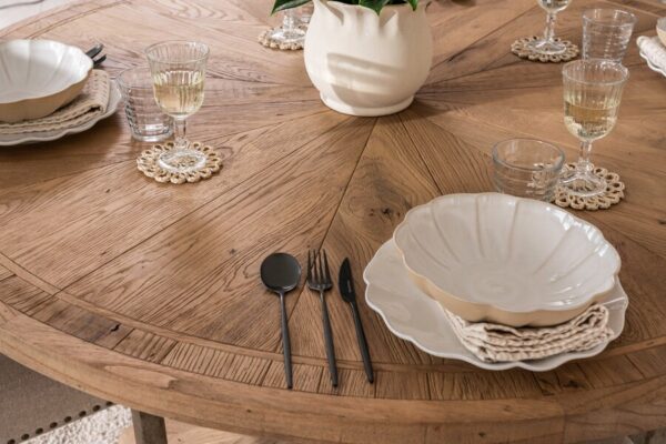 Hardwick Round Extending Dining Table - Oak