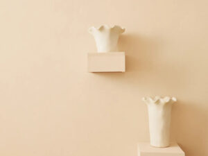 1411741_liv_03__99664.1778583901.jpg Sonata Large Cream Fluted Vase