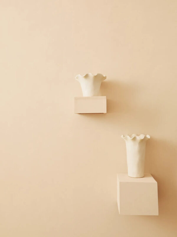 1411741_liv_03__99664.1778583901.jpg Sonata Large Cream Fluted Vase