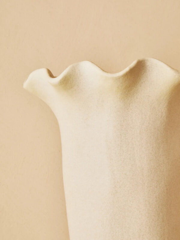1411741_liv_05__15973.1778583901.jpg Sonata Large Cream Fluted Vase