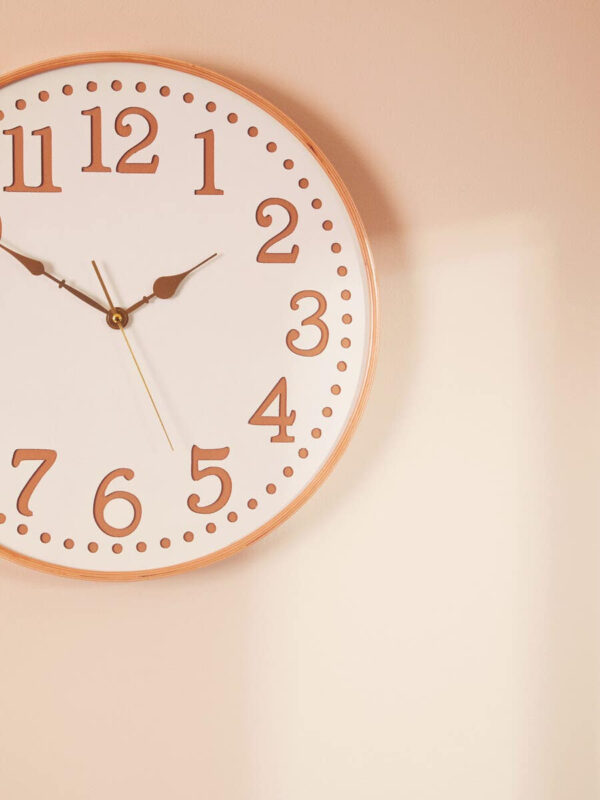 2201041_ils_02__57284.1754520064.jpg Vitus 40cm Dia White Wood with Gold Numbers Wall Clock