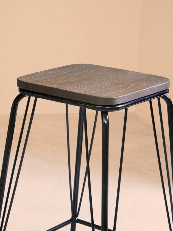 5501299_ils_02__86961.1767354940.jpg District Black Metal And Elm Wood Stool