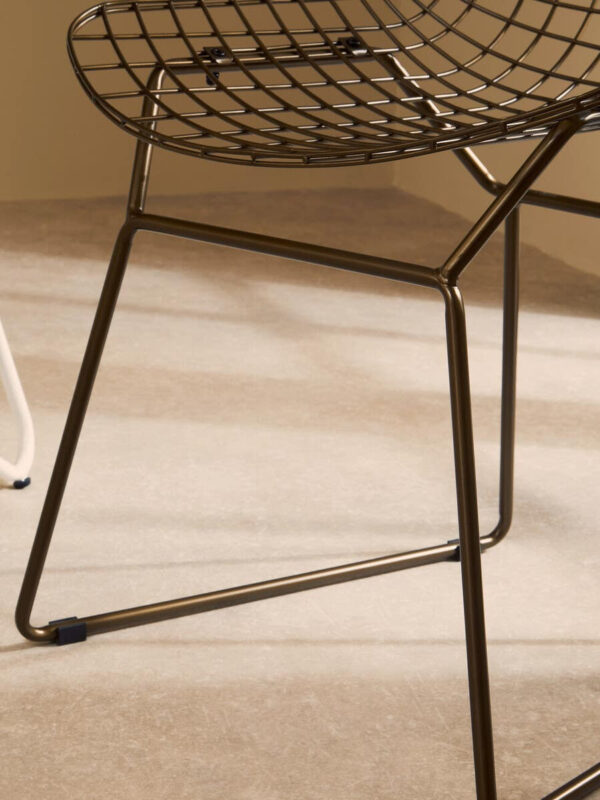 5501324_ils_02__20855.1754488296.jpg District Bronze Metal Grid Frame Wire Chair