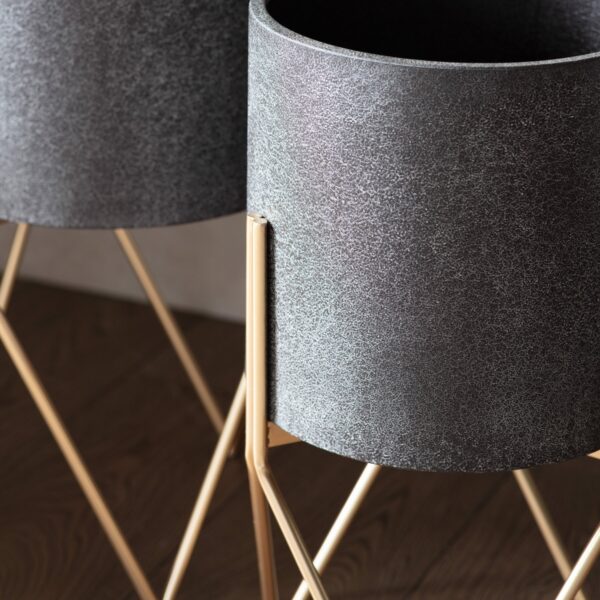 Hoven Metal Planter