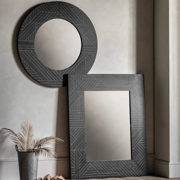 Kakuda Mirror