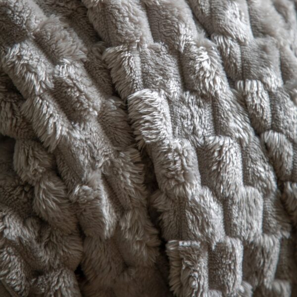 Jacquard Velvet Knitted Throw