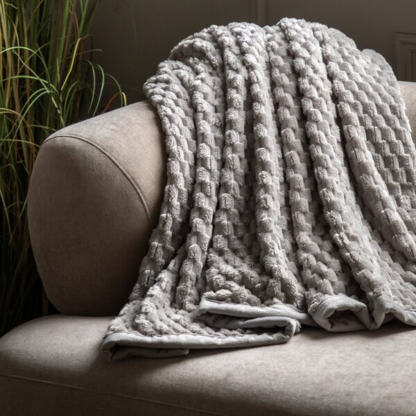 Jacquard Velvet Knitted Throw