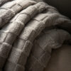DF-GAL-5056693563341-1 Oakley Checked Sherpa Throw
