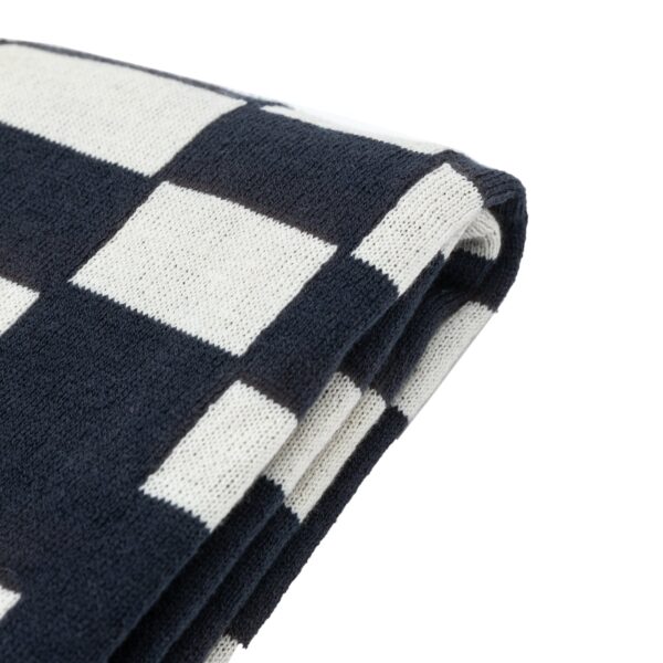 Lohko Knitted Throw