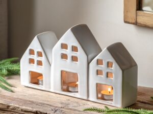 Pearly White Houses Tealight Holder