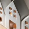 DF-GAL-5056693599043-2 Pearly White Houses Tealight Holder