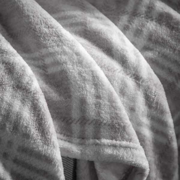 Checkmate Rolled Fleece