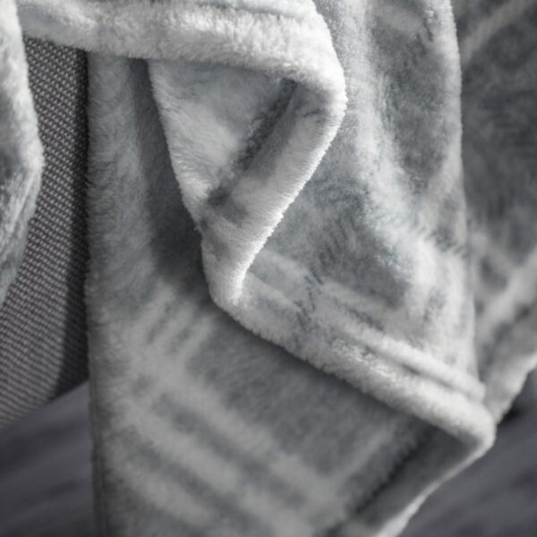 Checkmate Rolled Fleece