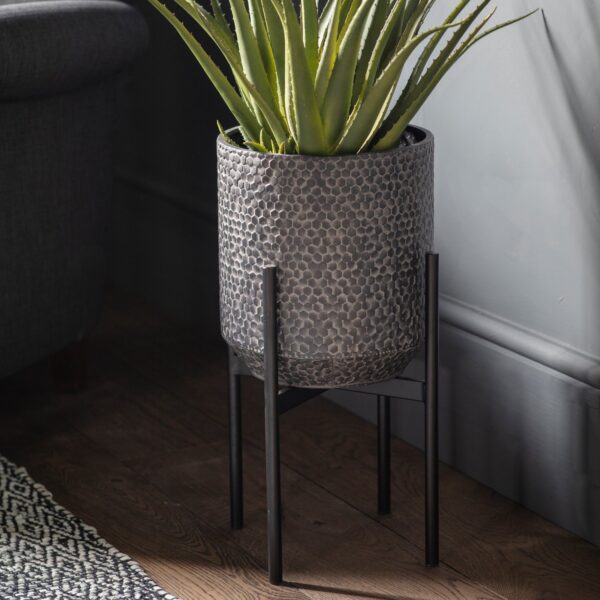 Anders Metal Planter