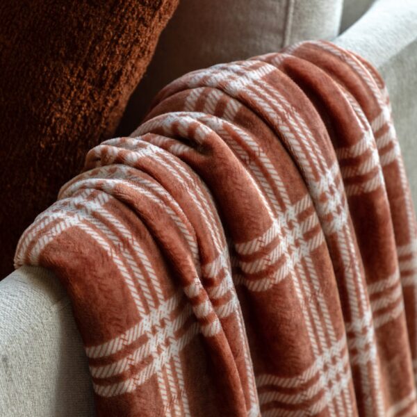 Checkmate Rolled Fleece
