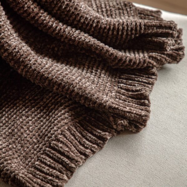 Deco Luxe Chunky Chenille Throw
