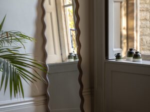 DF-GAL-5061087254224-1-1 Wiggle Leaner Mirror